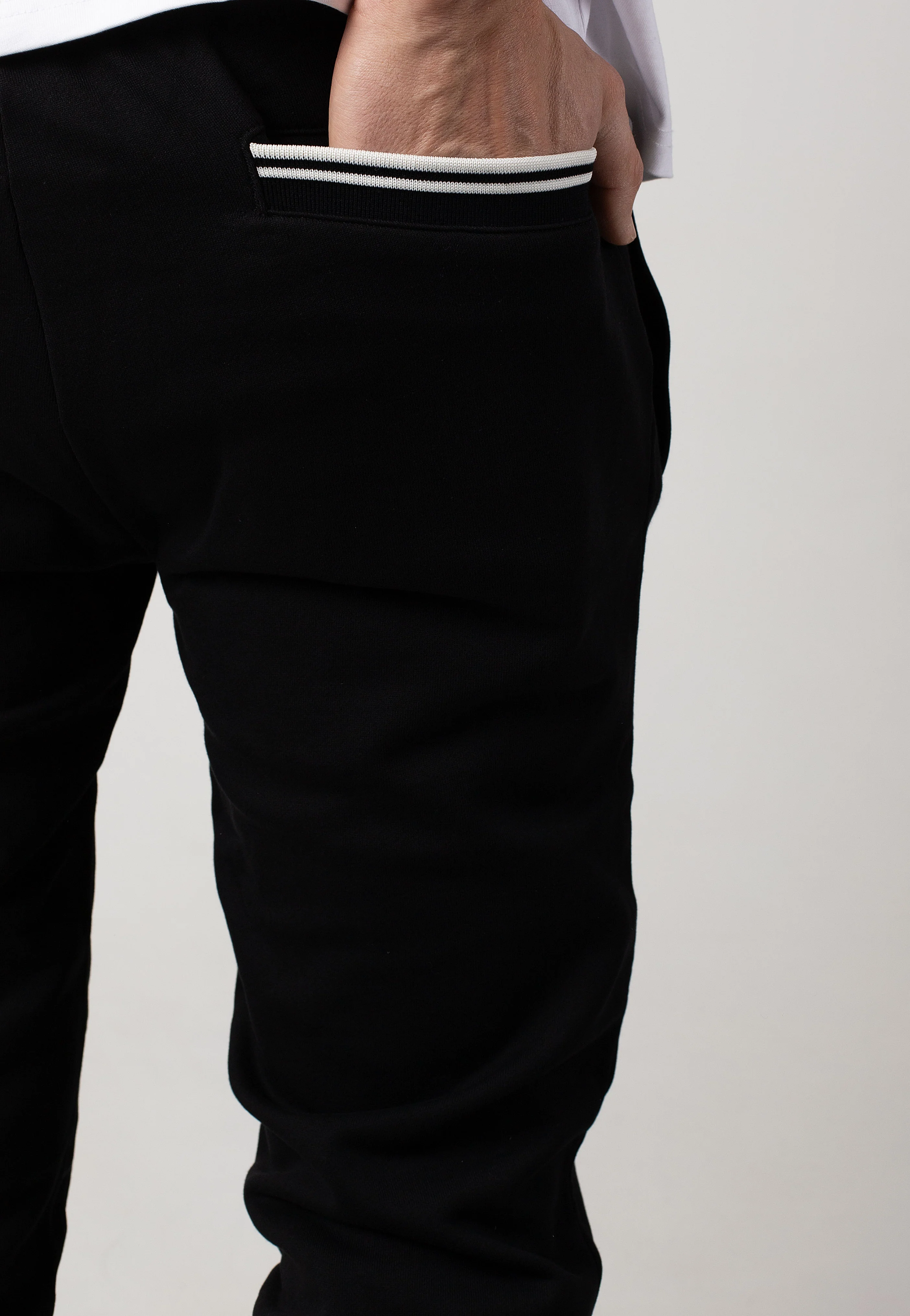 Fred Perry - Loopback Black - Sweat Pants - Image 6