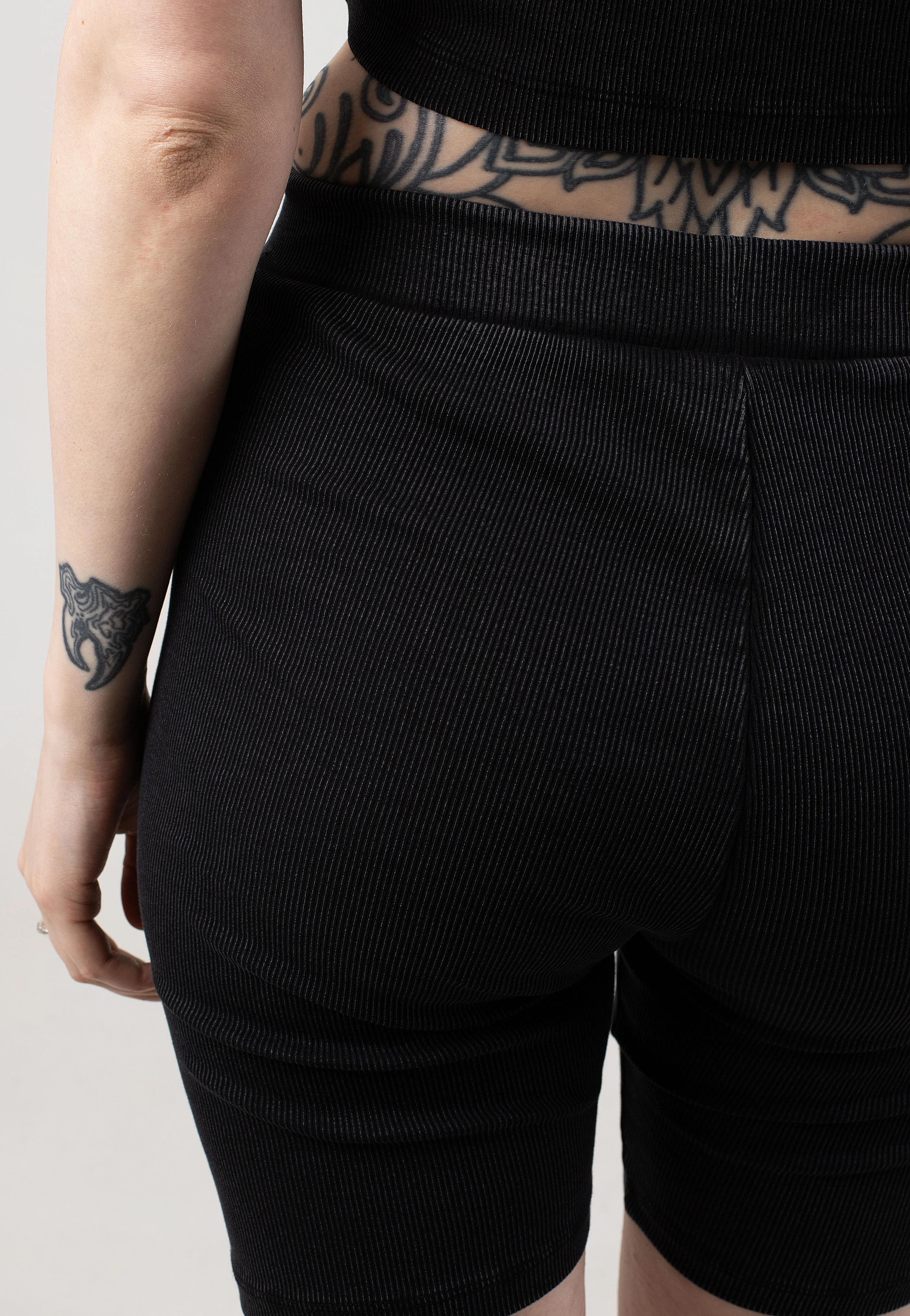 Noisy May - Edda Wash Biker Black Wash - Shorts - Image 5